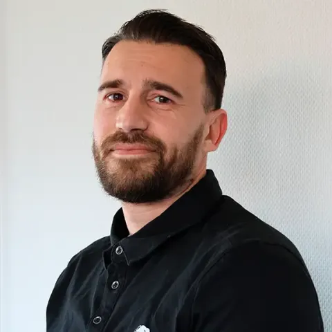 Yvan PRADELLES, Formateur Ajusteur Assembleur